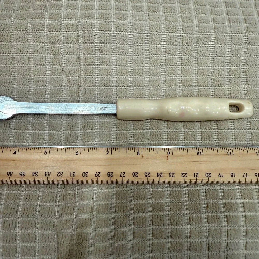 Vintage Stainless Steel Meat Carving Fork Japan Cream Handle 11.5 Inch - Picture 4 of 6